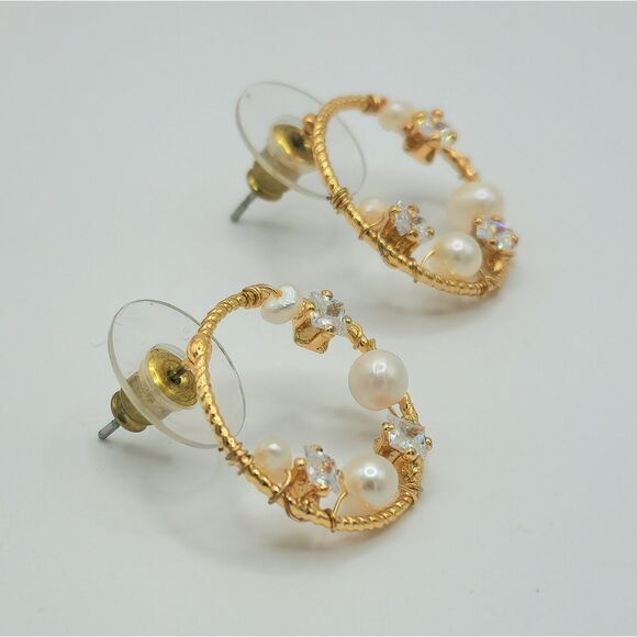 Dainty gold pearl and rhinestone hoop earrings - Picture 3 of 6